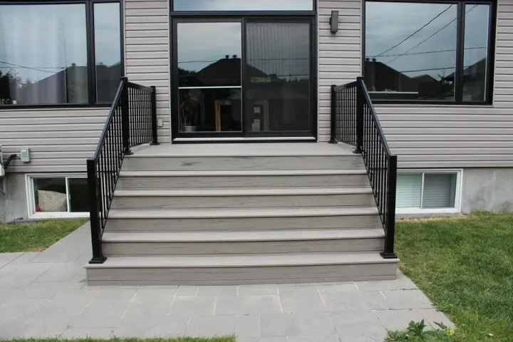 Patio composite – Saint-Jean-sur-Richelieu